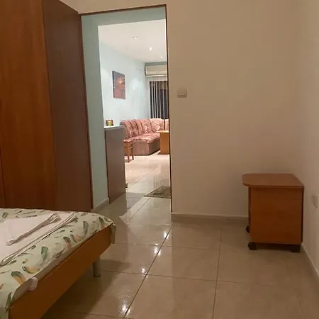 Apartment 2 *